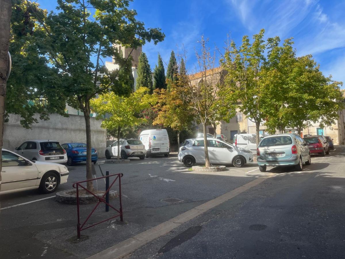 Jouxtant Le Canal Du Midi Trèbes 外观 照片